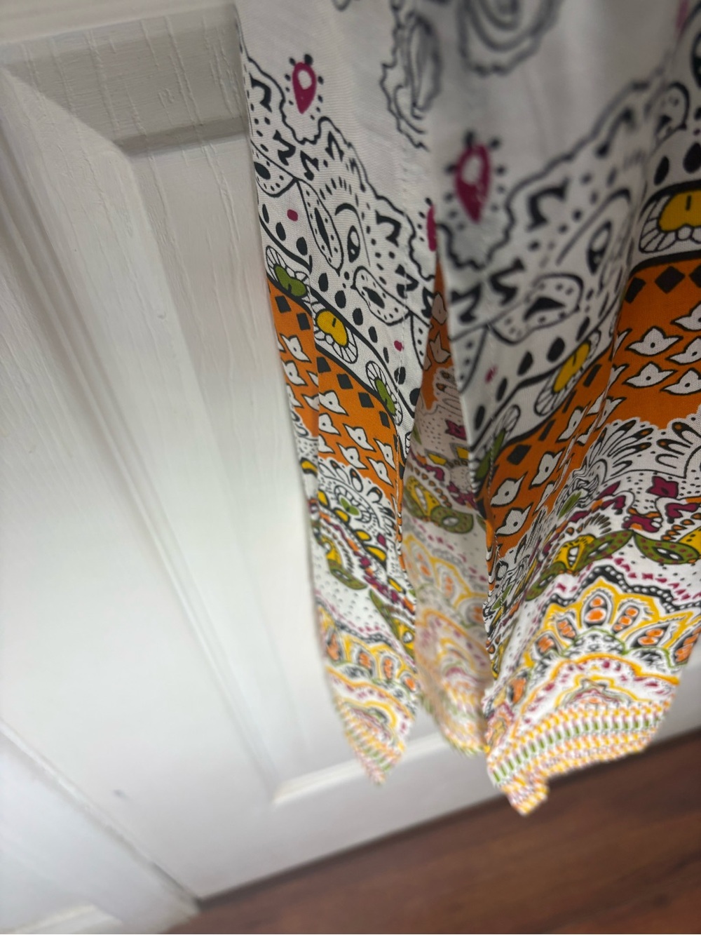 Sleeveless Printed Maxi Dress in Cream and Orange size M NWT - Picture 9 of 12